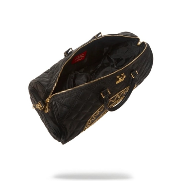 SPRAYGROUND. NOIR QUILT GOLD CHAIN SHARK DUFFLE - Picture 5 of 13